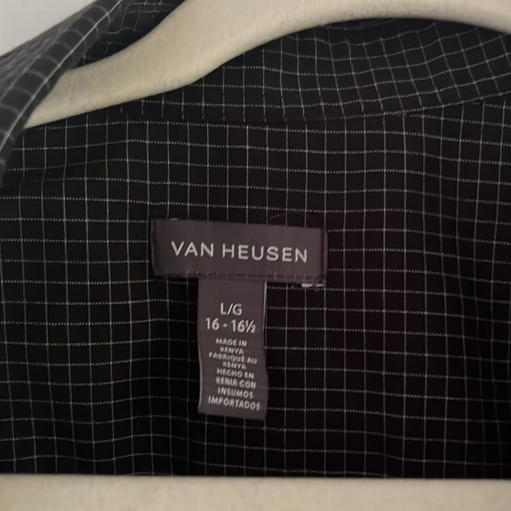 Van Heusen Button Downs - image 5
